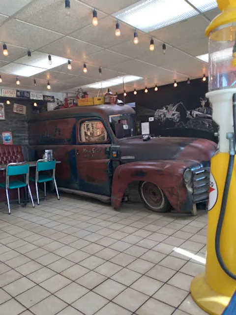 Betty’s Diner/Gas Plus