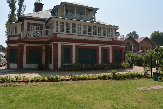 Colonel's Retreat Kashmir