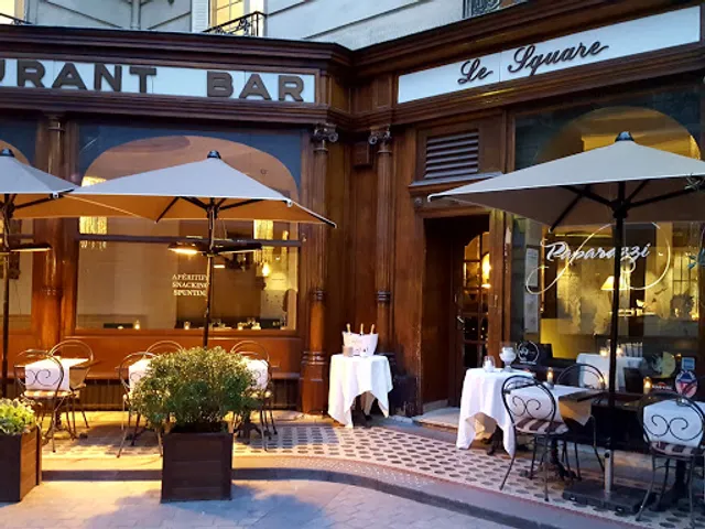 Le Square - Restaurant Paparazzi