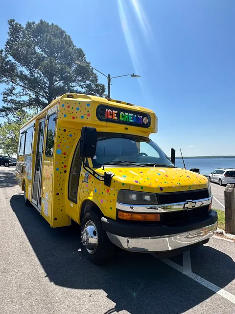 Dondi’s Ice Cream Truck