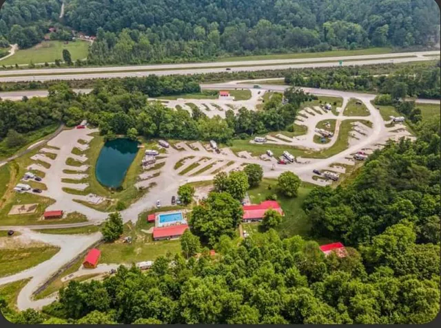 4 Guys RV Park at the Gorge