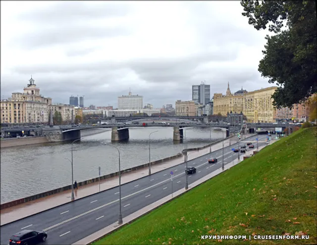 Skver Na 7-Y Rostovskoy