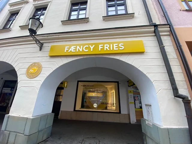 FÆNCY FRIES Frýdek-Místek