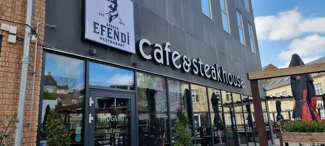 Ahali Brunch, Mezze & Steaks