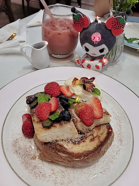 byC. café and brunch