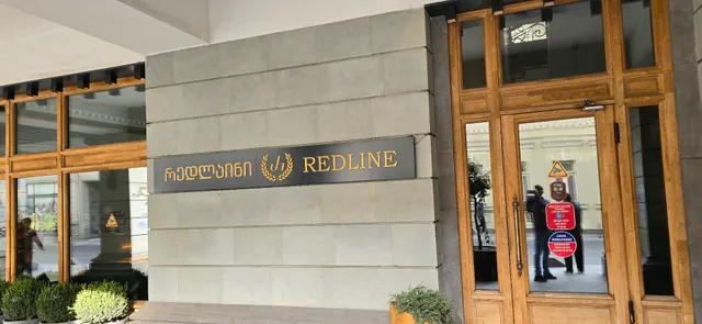 Redline hotel