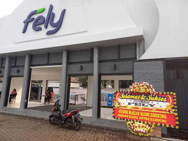 Gubug Makan Mang Engking, Kiara Artha Bandung