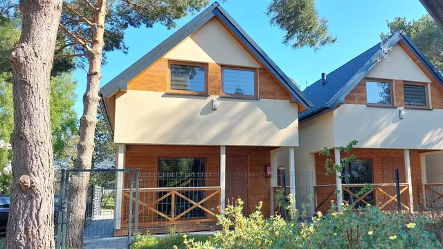 BURSZTYNOWO Domki apartamentowe nad morzem
