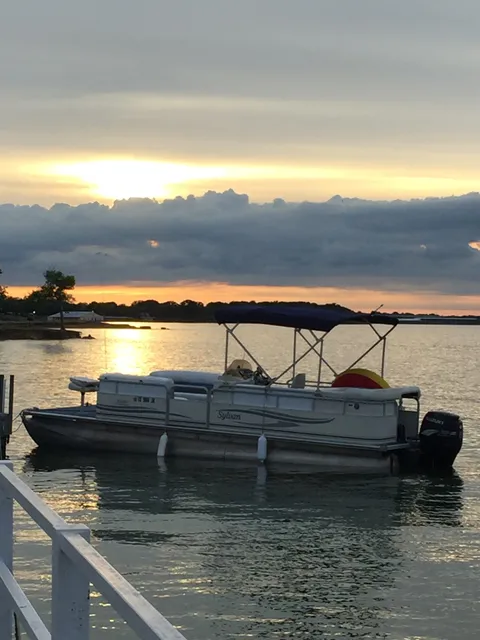 Lakeside Boat Rental