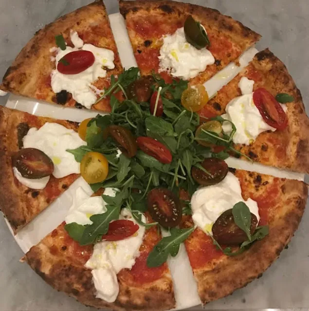 Fratelli's Wood Fired Pizzeria - Avalon