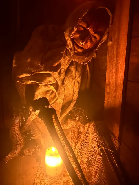 Landlocked Voyager Haunted Experience