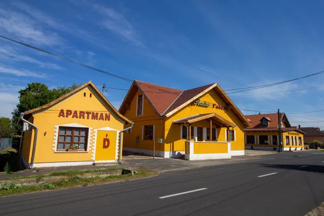 Radics Panzió Étterem és Pihenő Központ