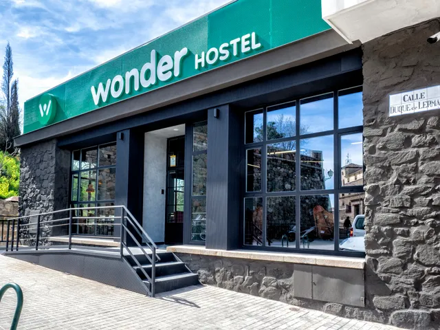 Wonder Hostel