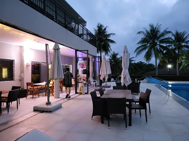 Pacific Palm Restaurant