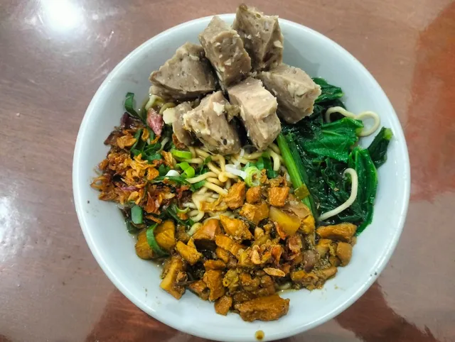 Mie ayam bakso urat " Manunggal Roso"