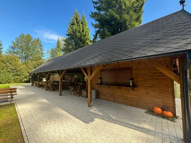 DIUNA Beskidy - Korbielów - noclegi w górach z basenem, obiady domowe