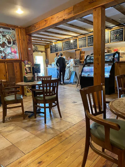 48 Main Cafe & Creperie