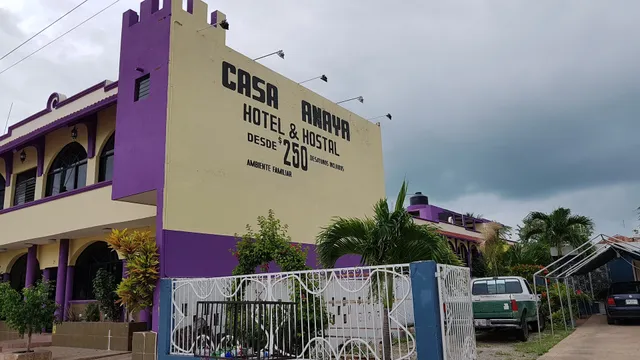 Casa Anaya Hotel & Hostal