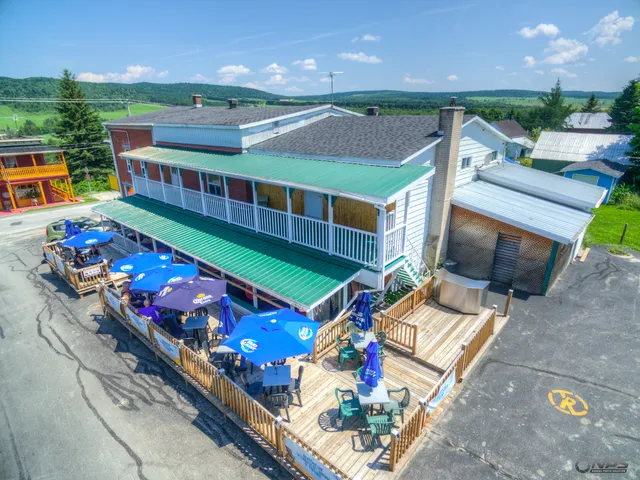 Auberge De St-Fortunat Enr