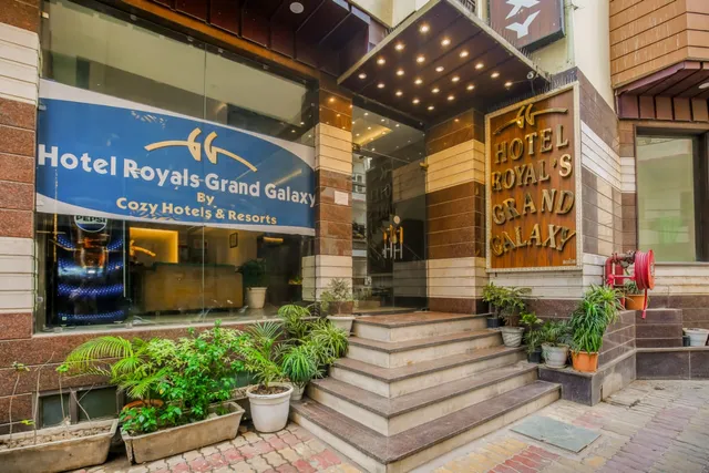 Hotel Royals Grand Galaxy