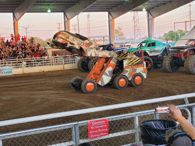 City of Seguin - Coliseum