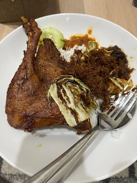 Warung nasi bebek goreng ayam goreng lele tempe penyet cabang purnama surabaya