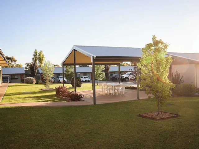 Eastend Studio Apartments