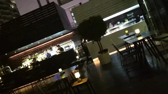 Cont Ainer Beer Shop