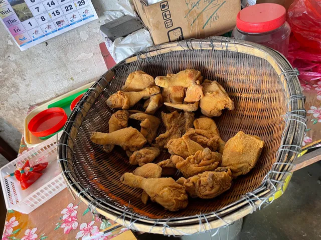 亞帶茶餐小食店 Kedai Makanan Wong Chong Tai