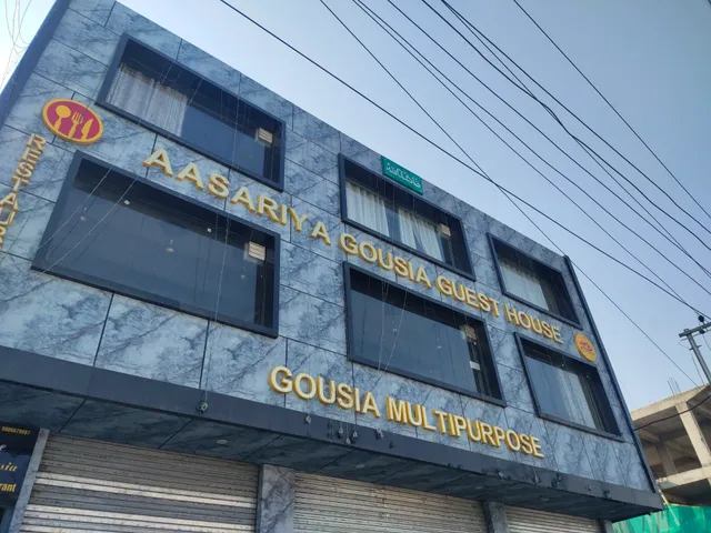Aasariya Gousia Guest House and restaurants