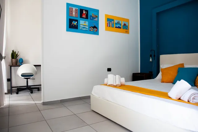 Track 60 - Private Rooms - Garibaldi