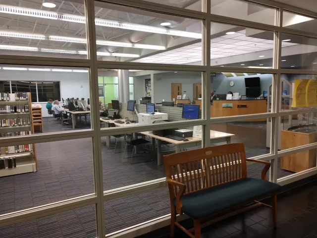 Northlake-Barbara Loar Library, DeKalb County Public Library