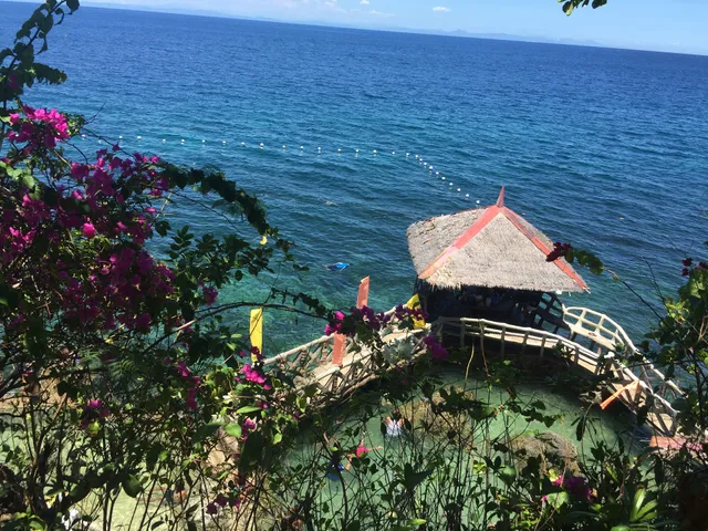 Odlot Hide Away Beach Resort