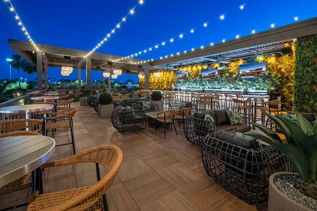 Tap 42 Craft Kitchen & Bar - Fort Myers