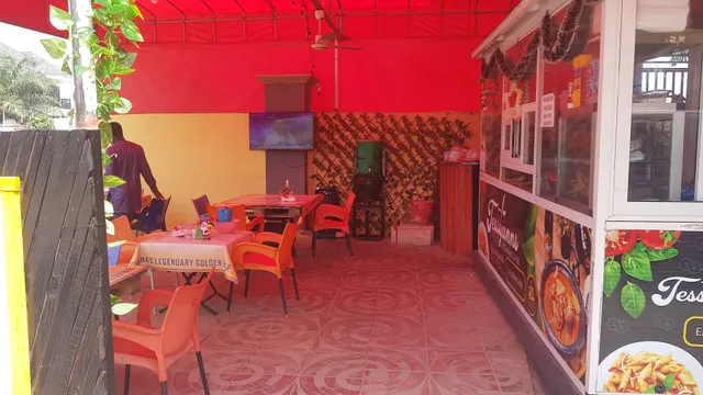 Tessyanns Local Kitchen and Bar