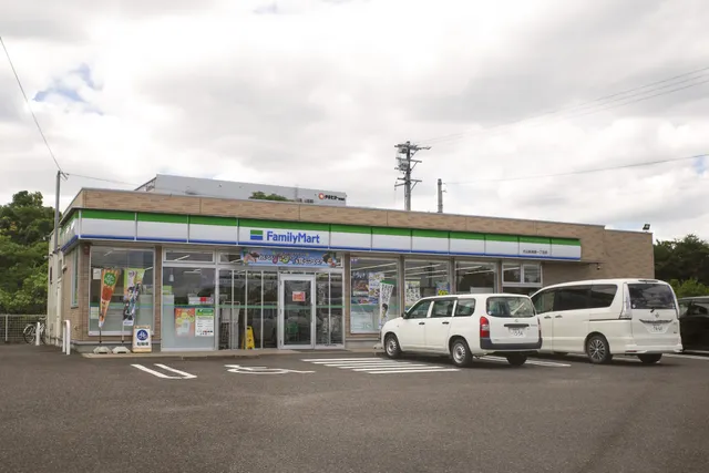 FamilyMart - Inuyama Sakurakaido 1-chome Branch