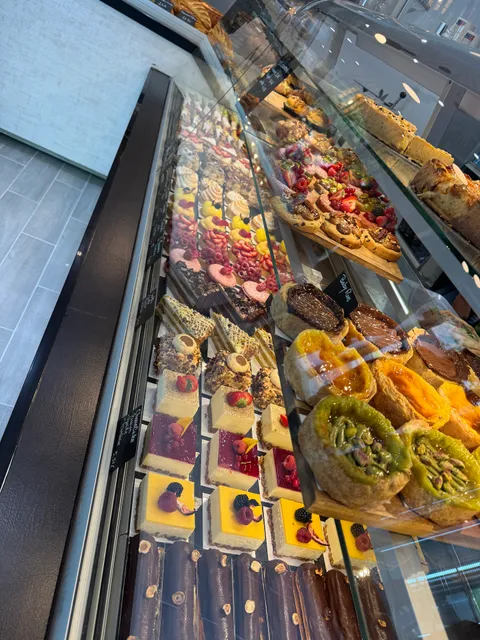 Boulangerie Pâtisserie Baguette Eclair