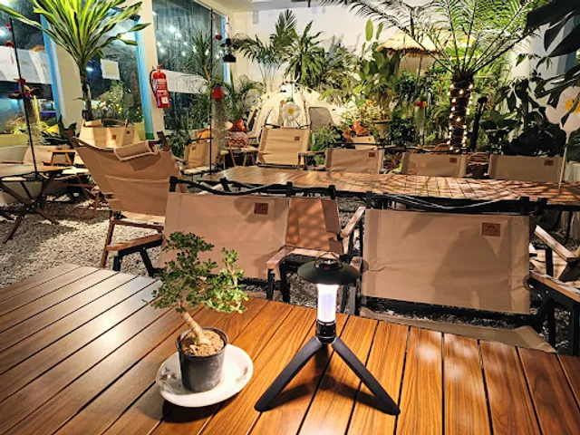 Coffee CAMP 612 Cafe Ipoh (Muslim friendly) Custom Gifts & Ipoh Souvenirs Hub