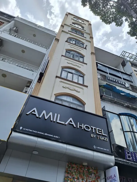 [SAZI] AMILA Nguyen Hue HOTEL - Free Banh Mi