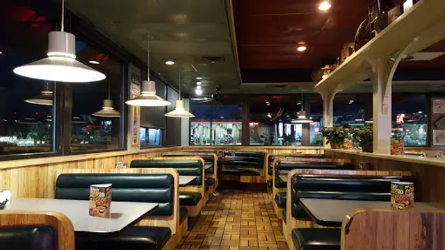 Mazzio’s Pizza & Wings