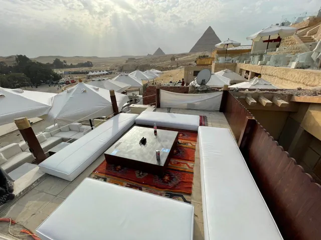 Queen cleopatra pyramids