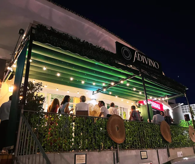 Restaurante Adivino Wine Bar - Gastrobar & wine shop