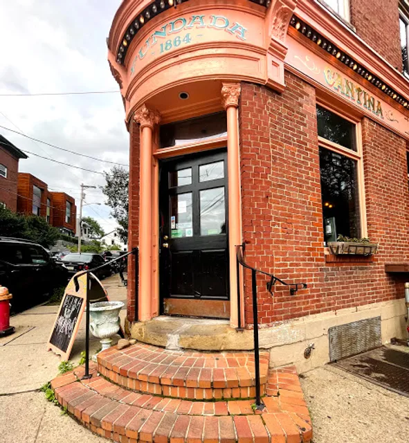 Round Corner Cantina