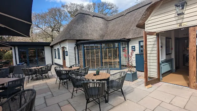 Cat & Fiddle Hinton Admiral