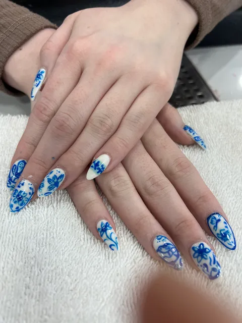 Amazing Nails & Spa LLC