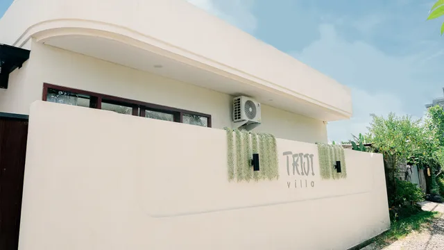 Triji Villa