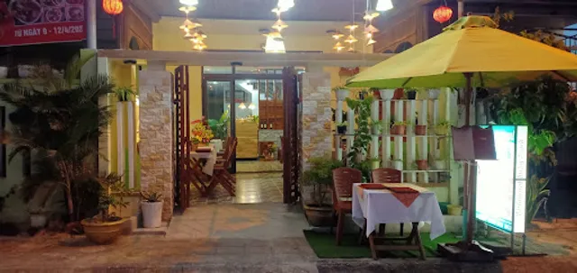 Lucky Beach Restaurant