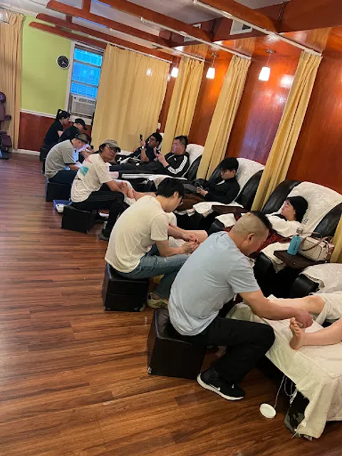 Zhong Huang Massage Spa 中皇