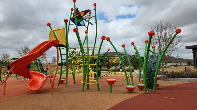 Prairieland Village-Papillon Park