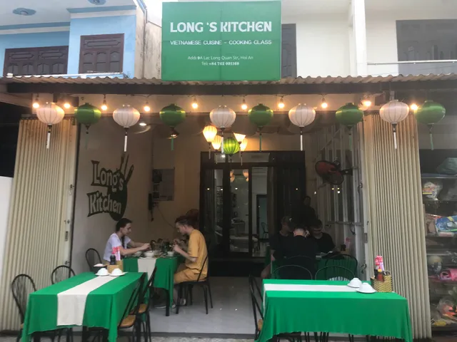 Long's Kitchen Restaurant & Cooking Class